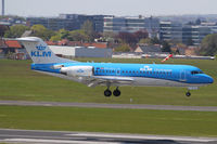 PH-KZU @ EBBR - Landing at Brussels rwy 01. - by Raymond De Clercq