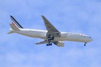 F-GSPY @ LFPG - Boeing 777-228 (ER), Short approach rwy 08R, Roissy Charles De Gaulle Airport (LFPG-CDG) - by Yves-Q
