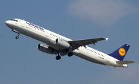D-AIRX @ EDDV - Lufthansa (DLH/LH) - by CityAirportFan