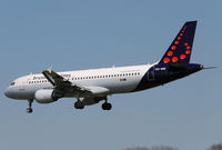 OO-SNF @ EBBR - Short final to rwy 01. - by Raymond De Clercq