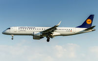 D-AECB @ EDDF - on final RW07L - by Friedrich Becker