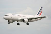 F-GKXL @ LFRB - Airbus A320-214, Short Approach Rwy 25L, Brest-Bretagne Airport (LFRB-BES) - by Yves-Q