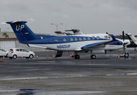 N860UP @ KAPC - WHEELS UP 2016 Textron Aviation B300 Super King Air arriving from KLAS @ rainy Napa County Airport, CA