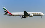 A6-EGF @ EDDF - on final RW07C - by Friedrich Becker