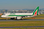 EI-EID @ EDDF - Taxiing out for departure - by Robert Kearney