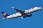 D-AIUM @ EDDF - Climbing out of EDDF