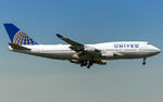 N122UA @ EDDF - on final RW07C - by Friedrich Becker