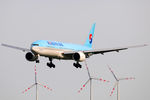 HL7764 @ VIE - Korean Air - by Chris Jilli