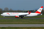 OE-LAY @ VIE - Austrian AIrlines - by Chris Jilli