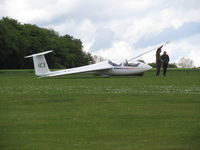 G-DHCX - people tow - by magnaman