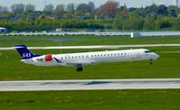 OY-KFB @ EDDL - SAS, seen here landing at Düsseldorf Int'l(EDDL), bound from Copenhagen(EKCH) - by A. Gendorf