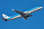 PH-EZT @ EDDF - Climbing out of EDDF