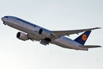 D-ALFD @ EDDF - Climbing out of EDDF