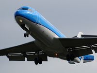 PH-KZS @ LFBD - KLM landing runway 23 from Amsterdam - by Jean Goubet-FRENCHSKY