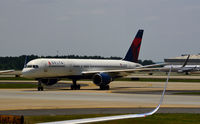 N555NW @ KATL - Taxi Atlanta - by Ronald Barker