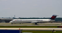 N913DE @ KATL - Taxi Atlanta - by Ronald Barker