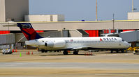 N964AT @ KATL - At the gate Atlnata - by Ronald Barker