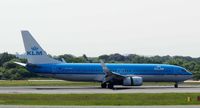 PH-BCE @ EGCC - At Manchester - by Guitarist
