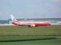 D-AHFZ @ EDDS - CEWE.de Boeing 737-8K5 - by Christian Maurer