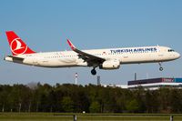 TC-JSL @ EDDH - Turkish Airlines (THY/TK)