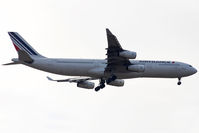 F-GLZC @ LFPG - Landing - by micka2b