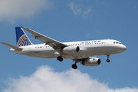 N401UA @ KORD - Airbus A320
