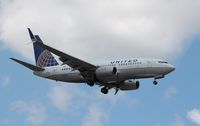 N16703 @ KORD - Boeing 737-700