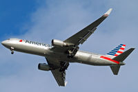 N350AN @ EGLL - N350AN   Boeing 767-323ER [33089] (American Airlines) Home~G 13/01/2015. On approach 27R new scheme and winglets applied.
