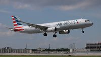 N139AN @ MIA - American - by Florida Metal