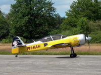 PH-KAH @ EBUL - Ursel Avia 2016 - by Joeri Van der Elst