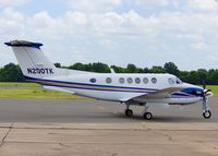 N200TK @ KDTN - At Downtown Shreveport. - by paulp