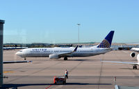 N69819 @ KDEN - Taxi Denver - by Ronald Barker