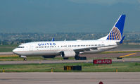 N79279 @ KDEN - Taxi Denver - by Ronald Barker