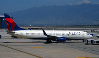 N3733Z @ KSLC - Taxi SLC - by Ronald Barker