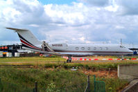N403QS @ EGGW - Gulfstream G4SP [1403] Luton~G 25/06/2004 - by Ray Barber
