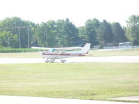 N5023R @ I68 - Cessna 172M - by Christian Maurer