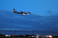 N818UA @ YVR - flt UA460 from SFO