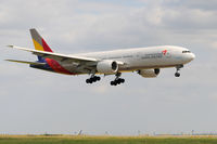HL7739 @ LFPG - cdg landing