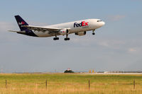 N721FD @ LFPG - CDG landing
