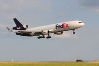 N606FE @ LFPG - cdg landing
