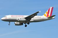 D-AGWT @ EGLL - Germanwings A319 - by FerryPNL