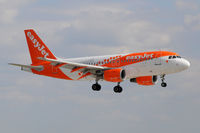 G-EZDN @ LFPG - cdg landing