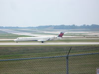 N186GJ @ CVG - CRJ900 - by Christian Maurer