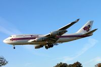 HS-TGA @ EGLL - Boeing 747-4D7 [32369] (Thai Airways Int'l) Heathrow~G 07/09/2005. On finals 27L. - by Ray Barber