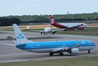 PH-BXT @ EDDT - TXL waving good bye tour no.4 since 2011 - by Holger Zengler