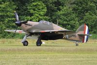 F-AZXR @ LFFQ - Hawker Hurricane Mk.IIa, Landing rwy 28, La Ferté-Alais airfield (LFFQ) Airshow 2015 - by Yves-Q