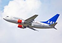 LN-RPW @ CPH - Copenhagen 4.8.16 T/O R-22R - by leo larsen