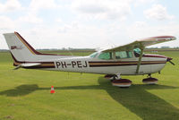PH-PEJ @ EHMZ - At Midden-Zeeland. - by Raymond De Clercq