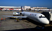 N928AT @ KATL - At the gate Atlanta - by Ronald Barker