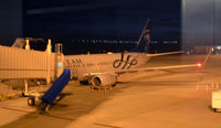 N3751B @ KCOS - At the gate Colorado Springs - by Ronald Barker